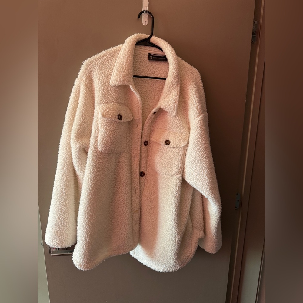 Women's Cream Sherpa Jacket with Pockets